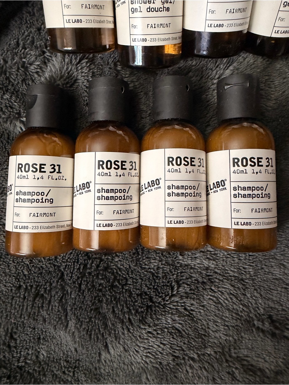 Le Labo Rose 31 Amber Travel Bottle Set with Black Caps - Picture 2 of 4
